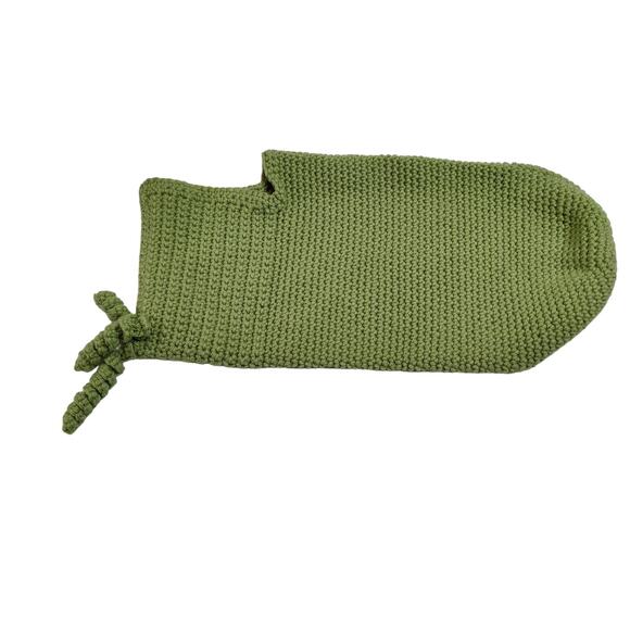 Handmade Newborn Baby Photoshoot Prop Green Knit Peapod - Picture 3 of 6